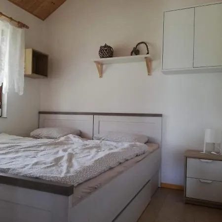 Holiday home S Vinnym Sklepem Four Grapes *